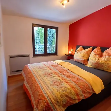 Red House דירה ראבץ