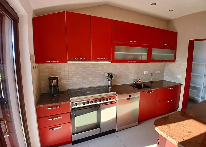 Red House Apartmán *